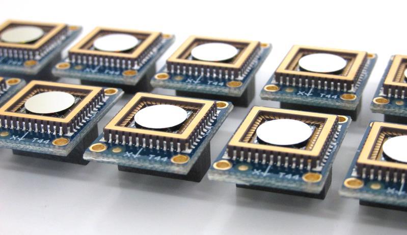 4mm Mirror Ramp Response Gimbal-less Dual Axis MEMS Mirror Mech. Angle: ±1 Q-Factor: 35-50 Drive Voltage: 0-180V Connectorized Package: TINY48.4 (20mm x 15mm) 6.