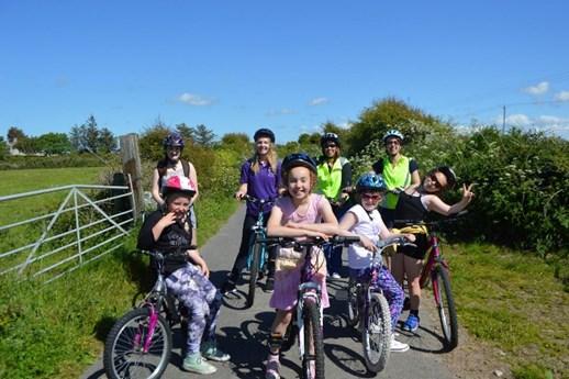 Partnership Opportunity: Breeze in Schools Welsh Cycling was successful in receiving funding from Sport Wales to get more women AND girls cycling in Wales over the next 3 years (2015-2018).