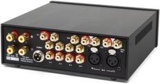 vibration and interference Colour options: silver or black Dimensions: 206x72x200 (220)mm WxHxD (D with sockets) Weight: 2650g Optional Upgrade: Linear power supply Power Box RS Amp for almost double