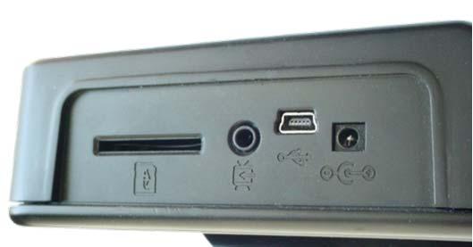 It can output live video to an external monitor via a composite signal connector and the included cable.
