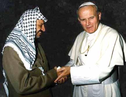 O NOUĂ ACTUALIZARE IMPORTANTĂ PAPA CEL FUGAR de Tony Alamo lucrare scrisă în 1990 IOAN PAUL AL DOILEA, UN CRIMINAL DE RĂZBOI CATOLICO-NAZIST (În poza de mai sus, împreună cu Yasser Arafat, şeful