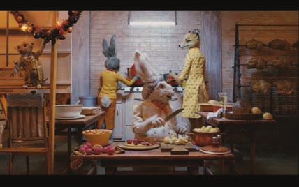 form in action Mise-en-Scène in Fantastic Mr. Fox (2009) 2.39a 2.39b 2.39c Wes Anderson s Fantastic Mr. Fox uses stop-motion animation to bring a much-loved Roald Dahl children s book to life.