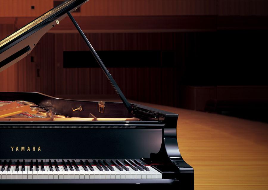 YDP-162 Outstanding Pure Piano Sound PureCF Sound Engine starts with a meticulous recording of Yamaha's acclaimed concert grand piano.