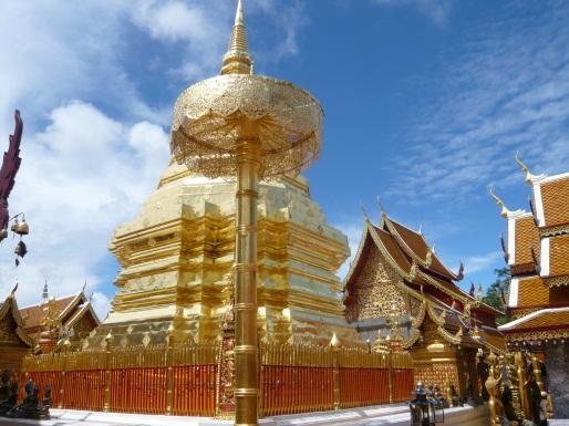 I visited a lot of place as cultural tour. This is famous temple in Chiang Mai, Doi Sthep. This structure is made from pure gold.