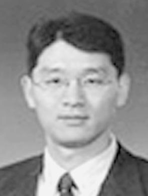 170 IEICE TRANS. ELECTRON., VOL.E90 C, NO.1 JANUARY 2007 Woo-Young Choi received his B.S., M.S. and Ph.D.