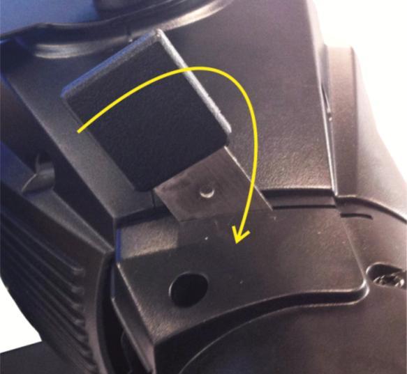 Placing the beam adjustment inserts 1. Place the insert at an angle in the according slot. 2. Gently move the insert to the right while lowering it as indicated by the yellow arrow.