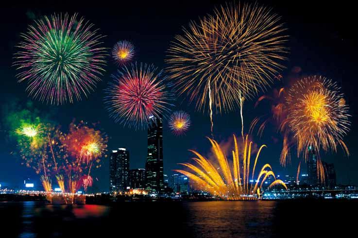 Yeouido Island is also host to the annual International Fireworks Festival every autumn.