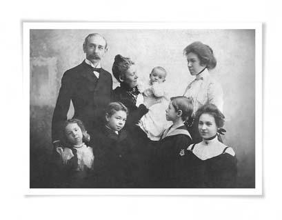4 Family Life Elwyn Brooks White was born on July 11, 1899. He was the baby in his family. He had three sisters and two brothers.