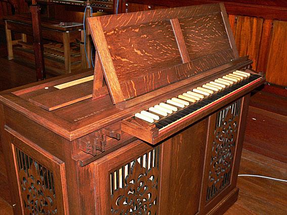 2013)] The Scots' Church, Melbourne: console detail of