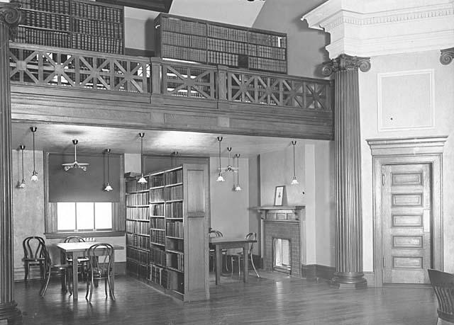 Carnegie Library Open in the afternoons No bibliographic control Students paid a deposit to