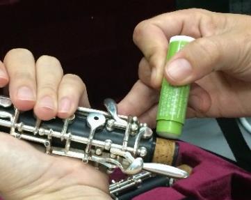 Be careful not to squeeze the rods along side of the instrument when putting it together.