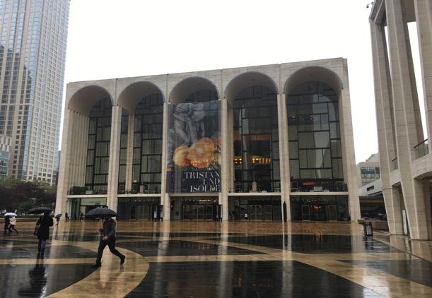 Learning Places Fall 2016 Chin/Swift SITE REPORT [part II: performer/spectator] Lincoln Center _The Metropolitan Opera Andrea Cano 10.05.
