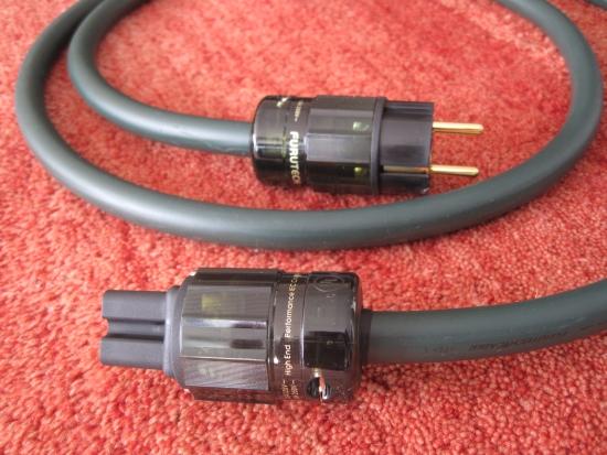 FURUTECH Hifi-advice.com Furutech FP-TCS31 power cable and FI-28/FI-38 connectors Review 2016 Netherlands Link: http://www.hifi-advice.