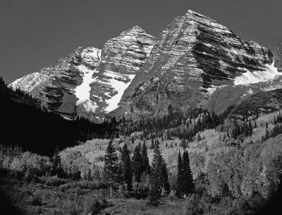 Reading Lost in the Rocky Mountains Fifty- four- year- old scientist ob Rigsby was lost for five days in anada s Rocky Mountains, and was only rescued after a mobile phone call to his wife, Shirley,