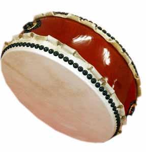 Drums Nagado-daiko (NAHgah-doh DIE-koh) This long-bodied drum has a round, barrel-shaped appearance.