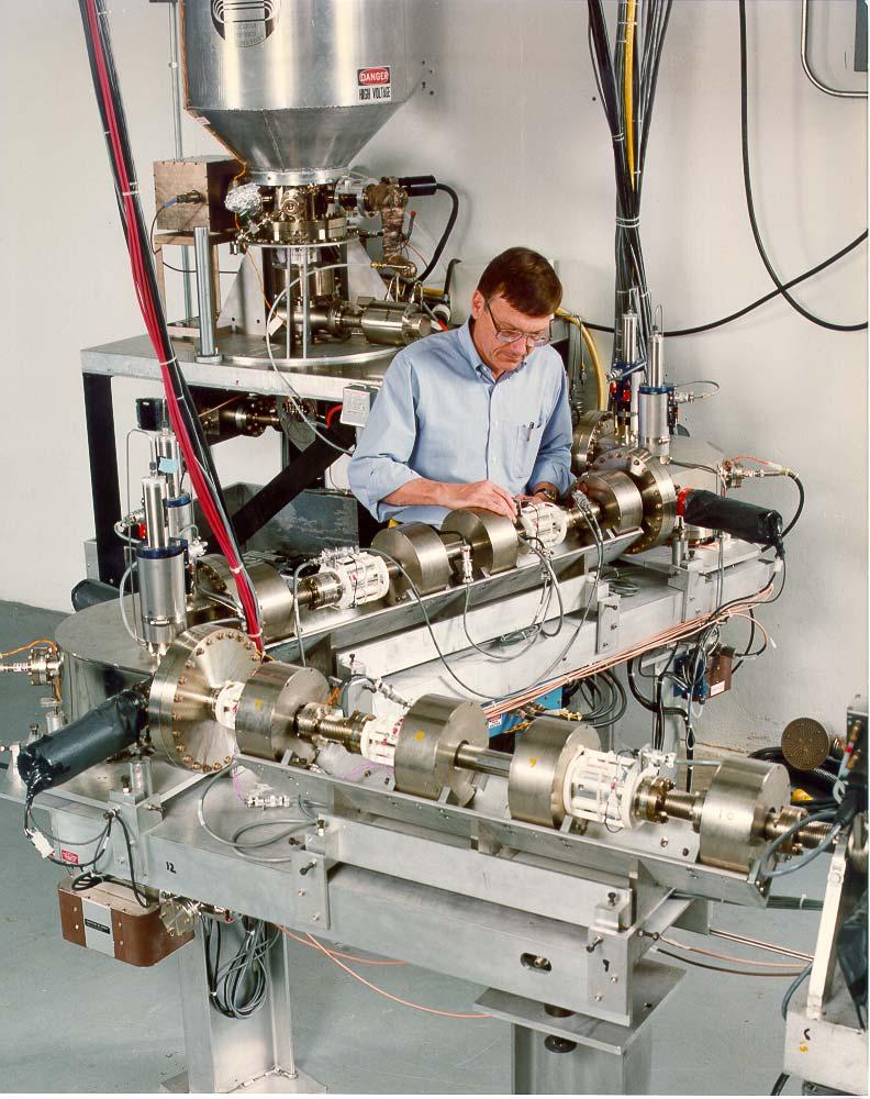 Capability Improvements: Source Group Feb. 1995. First beam from simple gun with Z-style spin manipulator. Apr. 1996. First demonstration of synchronous photoinjection.