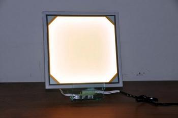 Read OLED-Info's hands-on review of OSRAM's Orbeos panel here: http://www.oled-info.com/osramorbeos-oled-light-hands.