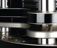 In addition, Clearaudio uses a unique passive technology: a self-sufficient tonearm drive with a purified