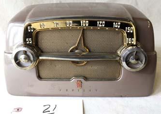 Crosley / 516 Early 1930s Mantle cathedral;