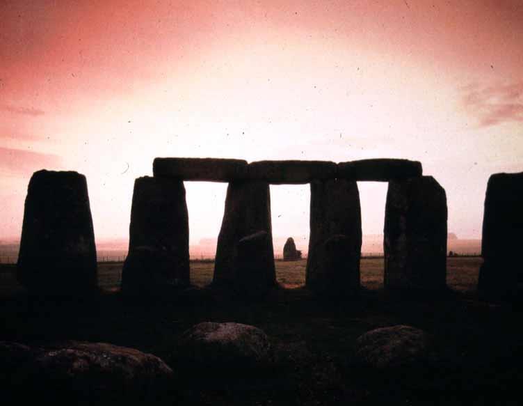 Stonehenge Salisbury, England Neolithic 2000-1500 BCE 13 6 H Post-and-Lintel