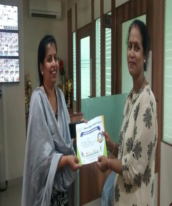 We are, indeed, honoured to inform you that our dear Primary Coordinator of Podar International School, Nerul (CBSE), Pratima Pandey has been falicitated by Anchorwala Education Academy for