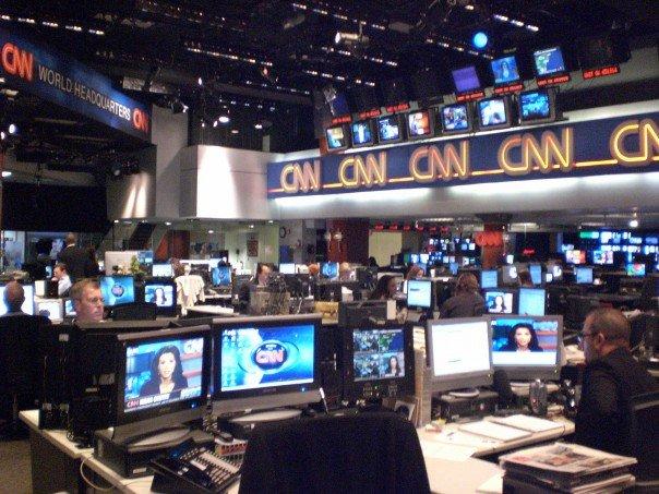 Led by Lisa Guthrie, we not only heard about the current and future reporting strategies of CNN, but also had the chance to visit the news and control rooms and observe a live broadcast inside the