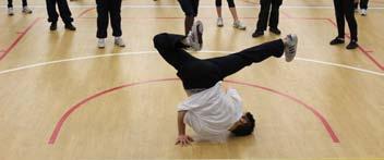 BBoy Comet, Photo: Olivi Allen As rtists in residence t RYT, Kurruru re delivering workshops in trditionl indigenous rt forms, contemporry dnce (including Hip Hop), storytelling, nd music to