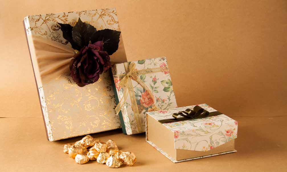 VINTAGE FLORAL COLLECTION Gold Floral Box Code # R1 Fits: 35 Cavity Rate: ` 250 Green Floral Box Code