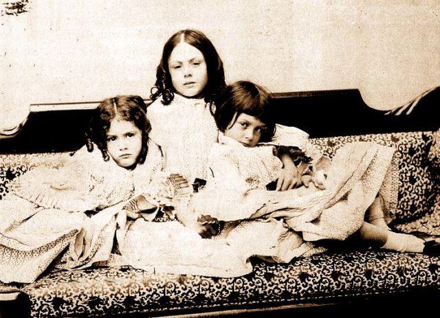 A Few Fun Alice Facts Alice s Adventures in Wonderland, and Carroll s sequel Through the Looking Glass are both works of fiction. Alice Liddell, on the right, and her sisters.