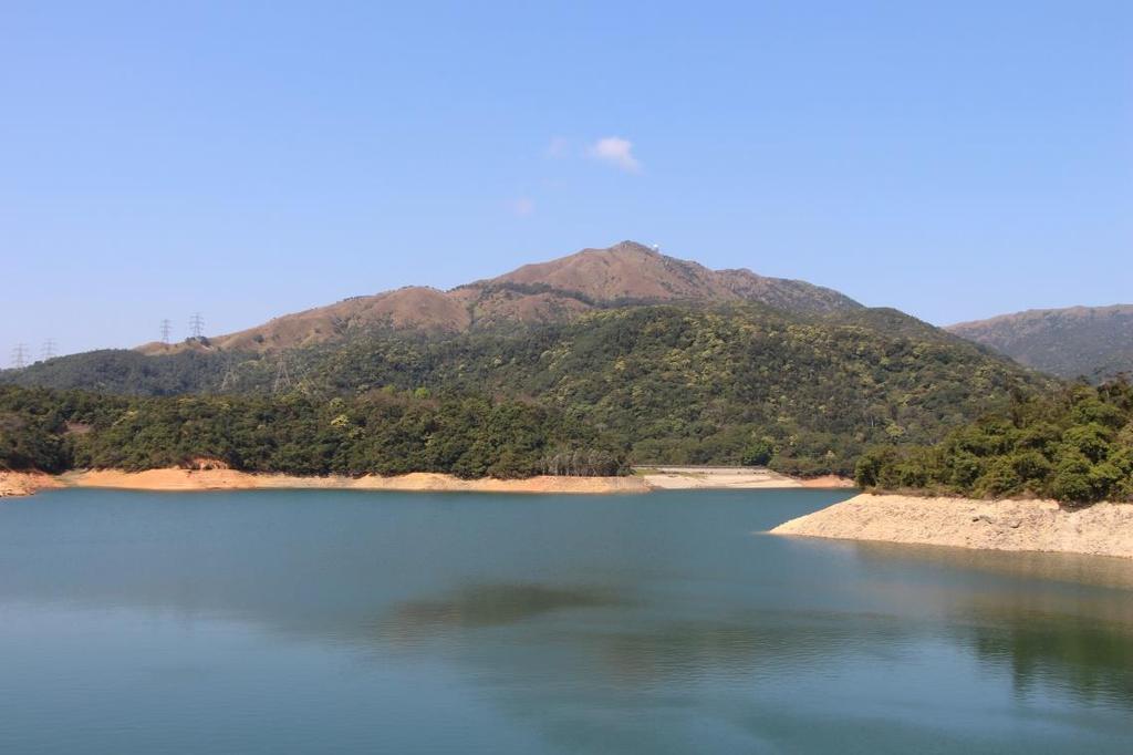 Figure 3-1 View from Monkey Hiking Trail in Sai Kung, Hong Kong Source: Author The School of naturalists which was called the Ying and Yang school led by Zou Yan during 320 to 270 BC developed the