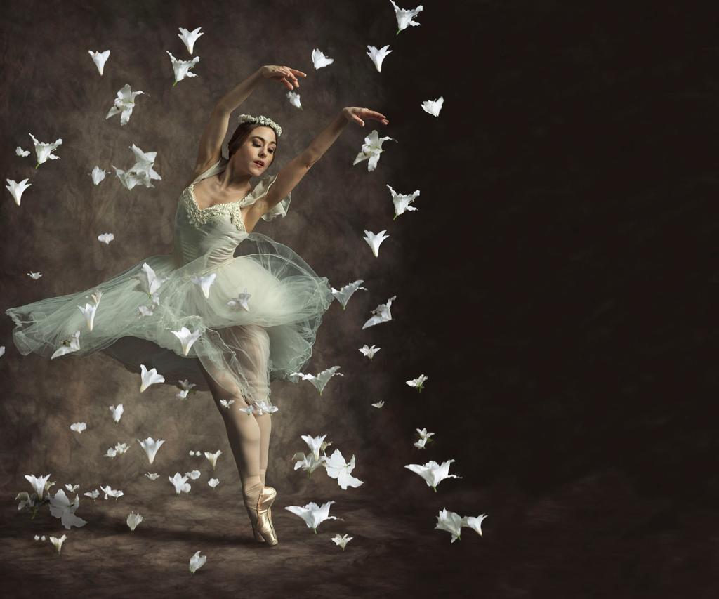 GISELLE MAR. 13-22, 2015 Kauffman Center for the Performing Arts Devon Carney after Marius Petipa Adolphe Adam FEATURING Kansas City Symphony GISELLE IS THE JOURNEY THROUGH A YOUNG GIRL S HEART.