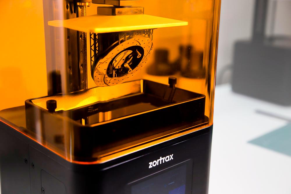 Meet the UV LCD Technology Resin 3D printers typically work in either SLA (stereolithography) or DLP (digital light processing) technology.