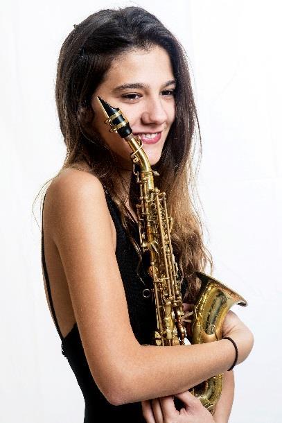 Eva Fernández (OBC) - Clarinet, saxophone, voice Eva Fernández studied music at the Sant Andreu Municipal Music School from the age of seven.