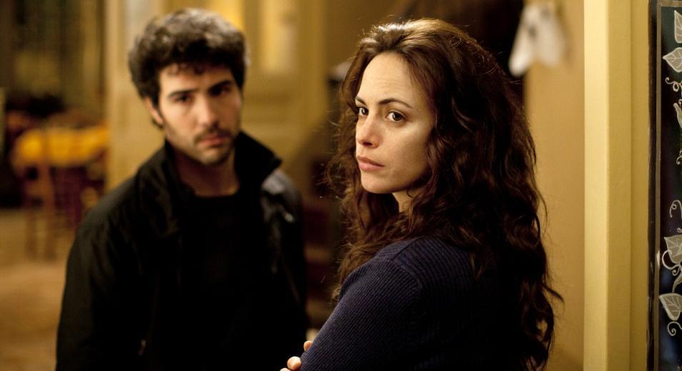 LE PASSÉ Een Film van Asghar Farhadi Een familiedrama waarin Ahmad na vier jaar terug keert naar Parijs.