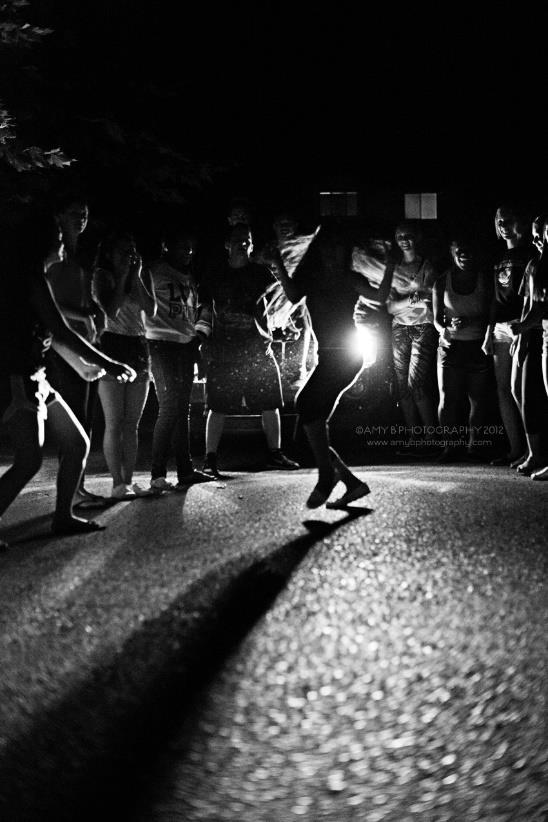 20. MHz Scenography Pull Up Sessions (working title) The show: Inspired by the midnight dance ritual called the 818 sessions where underground Krump dancers gathered in LA parking lots in the 00's,