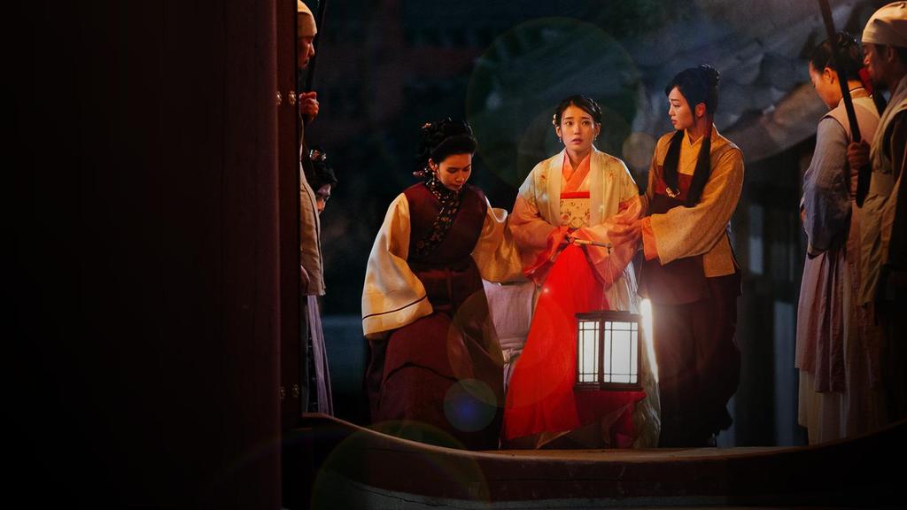 Haesoo must learn to negotiate her path through the court politics where very real threats lurk. Her popularity among the princes is watched jealously by some, who wish to bring her down.