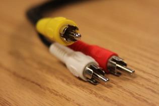 Advanced(Pre>Produc&on(for(Digital(Video Video Cable Types - Composite (RCA) Cable very common video (and audio) cable used in professional and consumer