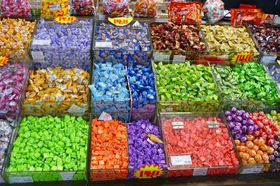 PICK AND MIX THEORY [DAVID GAUNTLETT] Life is like a box of chocoloates Gauntlett s Pick and Mix Theory is essential an extension of the Uses and Gratifications Theory.