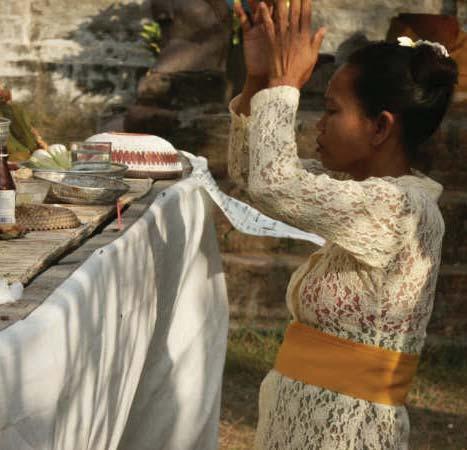 The Balinese Barong ritual, which is similar to a Chinese dragon, is evidence of the influence of Chinese culture on Indonesia. Later, many travelers arrived in Indonesia.