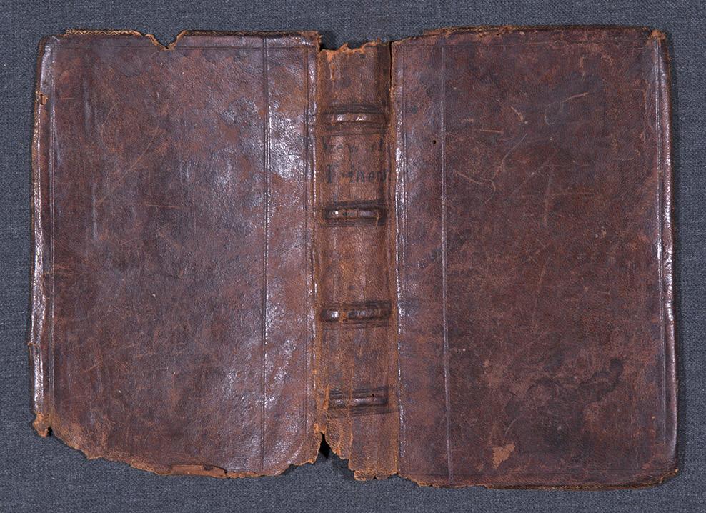 86 The Book and Paper Group Annual 34 (2015) Fig. 8. Exterior of binding. A View of Antiquity. London: Thomas Parkhurst and Jonathan Robinson, 1677.
