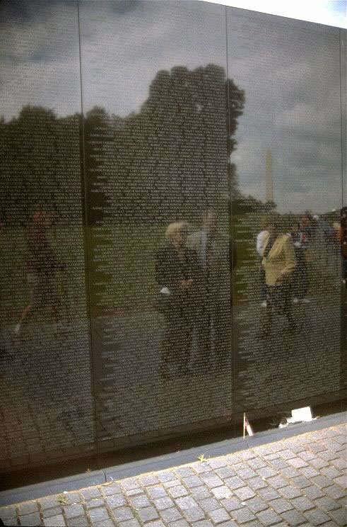 Vietnam Veterans Memorial (WaDC, Maya Lin) Rising action (development): Descend into V Names, height of wall