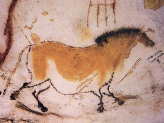 4. RISBA SKOZI ZGODOVINO Risba je ena najstarejših oblik komunikacije ljudi skozi zgodovino. Prve risbe so se pojavile že več kot 20.000 let nazaj, katere najdemo na stenah jam.