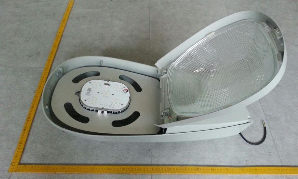 Initial Lamp Lumen -- Declared CCT 5500K LED Manufacturer CREE