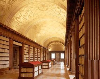 (Above) The General Archives of the Indies, Seville, Spain. (Public domain image) Friends of the Library The Friends of the Library (FOTL) have been busy lately!