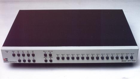 MTI-16CD Front Panel 10 9 8 11 12 13 14 7 6 5 4 2 3 1 1) Camera Select Buttons X9 or X16 2) Program Button 3) VCR / Live