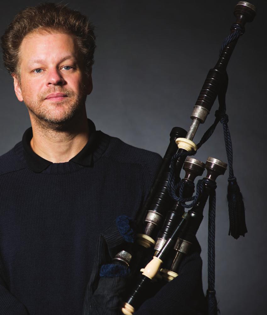 MIX Matt Welch Contemporary Bagpipes Friday October 19, 2018 8:00 pm Shopify (Barrel Hall) 57 Erb St West, Waterloo Tickets: $15 $10 senior/arts worker $5 student As a virtuoso of the Highland