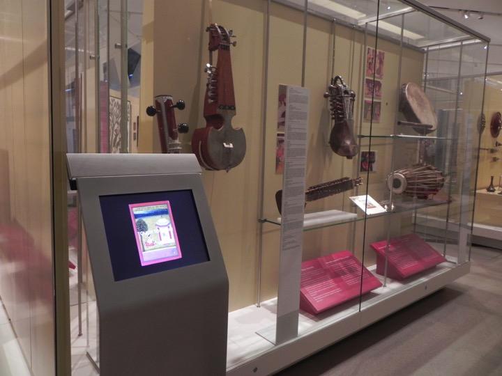 exhibiting music 157 Figure 1. Photograph of musical instrument case and audio kiosk in Ragamala: Garland of Melodies.