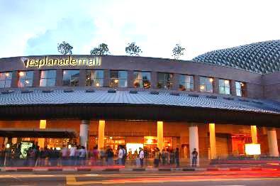 This is a video showing how to get to the Theatre from Esplanade Tunnel: http://bit.ly/2ijyiqb This is a picture of Esplanade Mall.