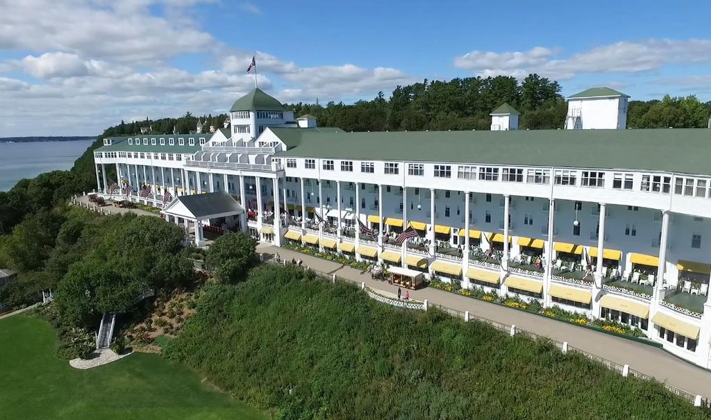 HIGH DEFINITION AERIAL VIDEO AT A REMARKABLE PRICE! Michigan Golf Live is pleased to share an innovative approach to capturing the beauty of your destination from above.