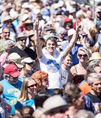 Fqf fan Facts 67% Attendees who are returning fans 8 Average number of years returning fans have